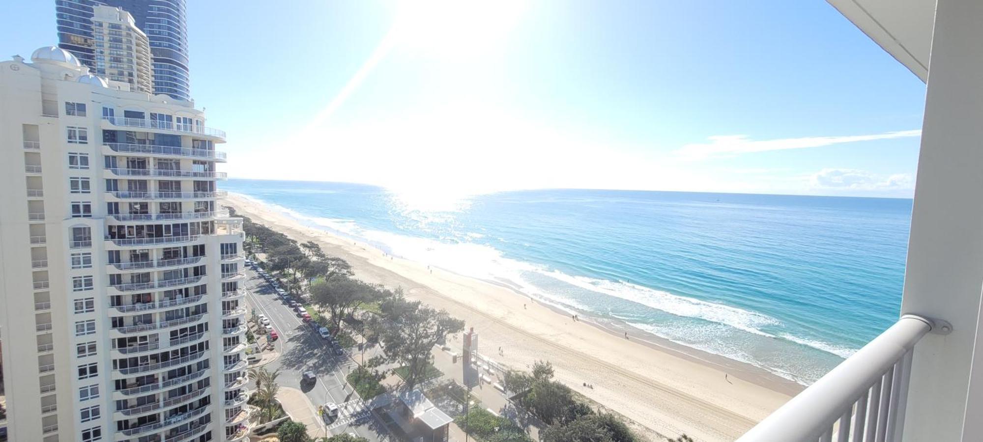 Apr Private Suites Moroccan By The Beach غولد كوست المظهر الخارجي الصورة